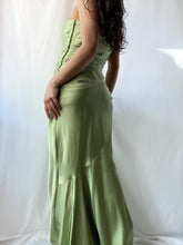 Load image into Gallery viewer, Stunning Y2K Strapless Chartreuse Satin Ruched Full Length Gown (S/M)