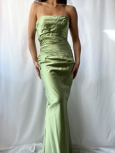 Load image into Gallery viewer, Stunning Y2K Strapless Chartreuse Satin Ruched Full Length Gown (S/M)