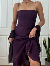 Load image into Gallery viewer, Vintage 1990's 100% Silk Cascading Evening Summer Gown (M/L)
