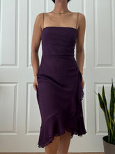 Load image into Gallery viewer, Vintage 1990's 100% Silk Cascading Evening Summer Gown (M/L)
