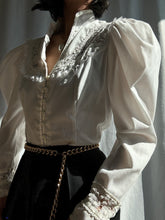 Load image into Gallery viewer, 1980’s Vintage Gunnie Sax Ivory Puff Sleeve Blouse (XS-M)
