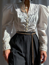 Load image into Gallery viewer, 1980’s Vintage Gunnie Sax Ivory Puff Sleeve Blouse (XS-M)
