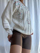 Load image into Gallery viewer, 1980’s Vintage Embroidered Floral Knit Sweater (XS-M)
