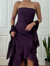 Load image into Gallery viewer, Vintage 1990's 100% Silk Cascading Evening Summer Gown (M/L)
