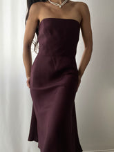 Load image into Gallery viewer, 100% Silk Mulberry Purple Strapless Summer Gown by Ann Taylor (M)
