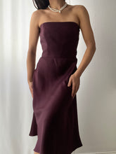 Load image into Gallery viewer, 100% Silk Mulberry Purple Strapless Summer Gown by Ann Taylor (M)
