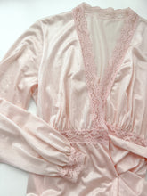 Load image into Gallery viewer, 1980&#39;s Vintage Fitted Duster with Lace Trim- Made in USA (XS-M)
