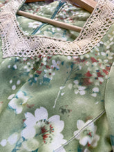 Load image into Gallery viewer, Handmade 1960’s/70’s Vintage Floral Print Prairie Dress (XS- S)
