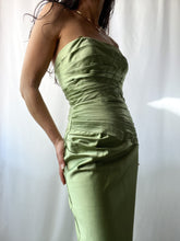 Load image into Gallery viewer, Stunning Y2K Strapless Chartreuse Satin Ruched Full Length Gown (S/M)
