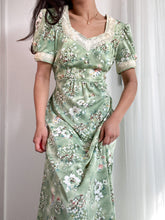 Load image into Gallery viewer, Handmade 1960’s/70’s Vintage Floral Print Prairie Dress (XS- S)
