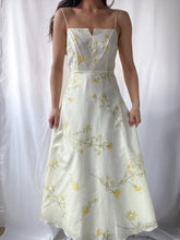 Load image into Gallery viewer, 90’s Buttercream Yellow Floral Cotton Spring Tea Dress by Moda International (XS/S)
