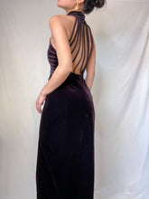 Load image into Gallery viewer, 1990's Vintage Caché Velvet Evening Gown (M/L)
