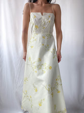 Load image into Gallery viewer, 90’s Buttercream Yellow Floral Cotton Spring Tea Dress by Moda International (XS/S)
