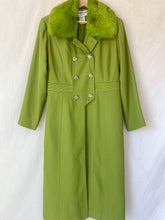 Load image into Gallery viewer, 2000’s Chartreuse Blazer Trench Coat with Detachable Faux Collar (S-XL)
