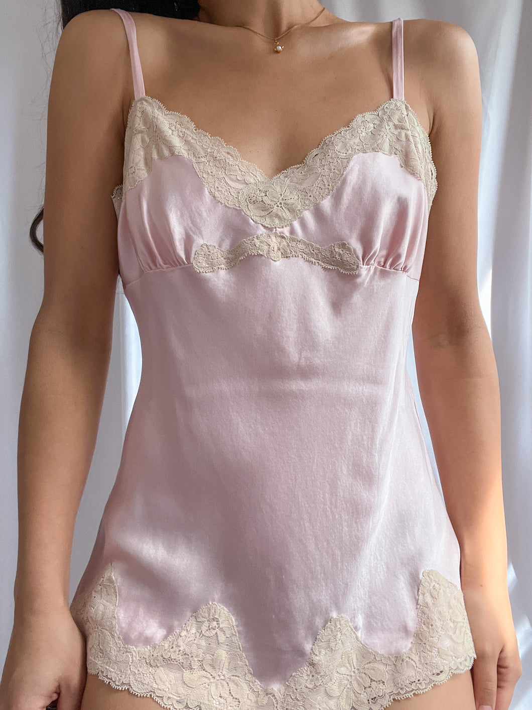 Early 2000’s Silk & Lace Trim Pink Camisole (XS-M)