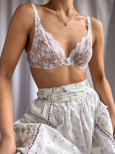 Load image into Gallery viewer, Y2K 2002 Victoria’s Secret Nude &amp; White Lace Sheer Bra
